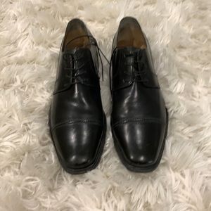 Mens black dress shoes